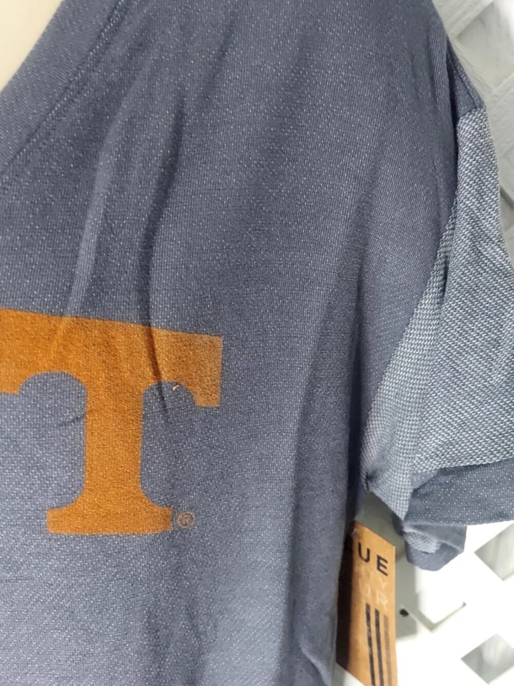 Tennessee Volunteers Womens Top Size Medium Stretchy Knit Curved Hem T Shirt - Picture 3 of 6